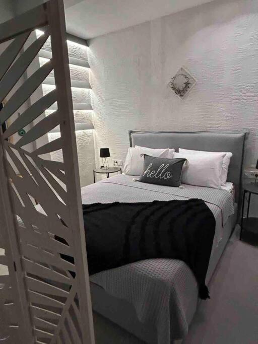 Antoniou Santorini Luxury Home Φηρά Εξωτερικό φωτογραφία